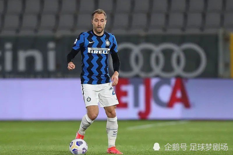 本场比赛，诺丁汉森林8次射门2次射正打进2球，根据统计，这是自2020年1月22日（曼联0-2不敌伯恩利）以来，曼联首次在一场英超比赛中被射正2次就丢了2球。